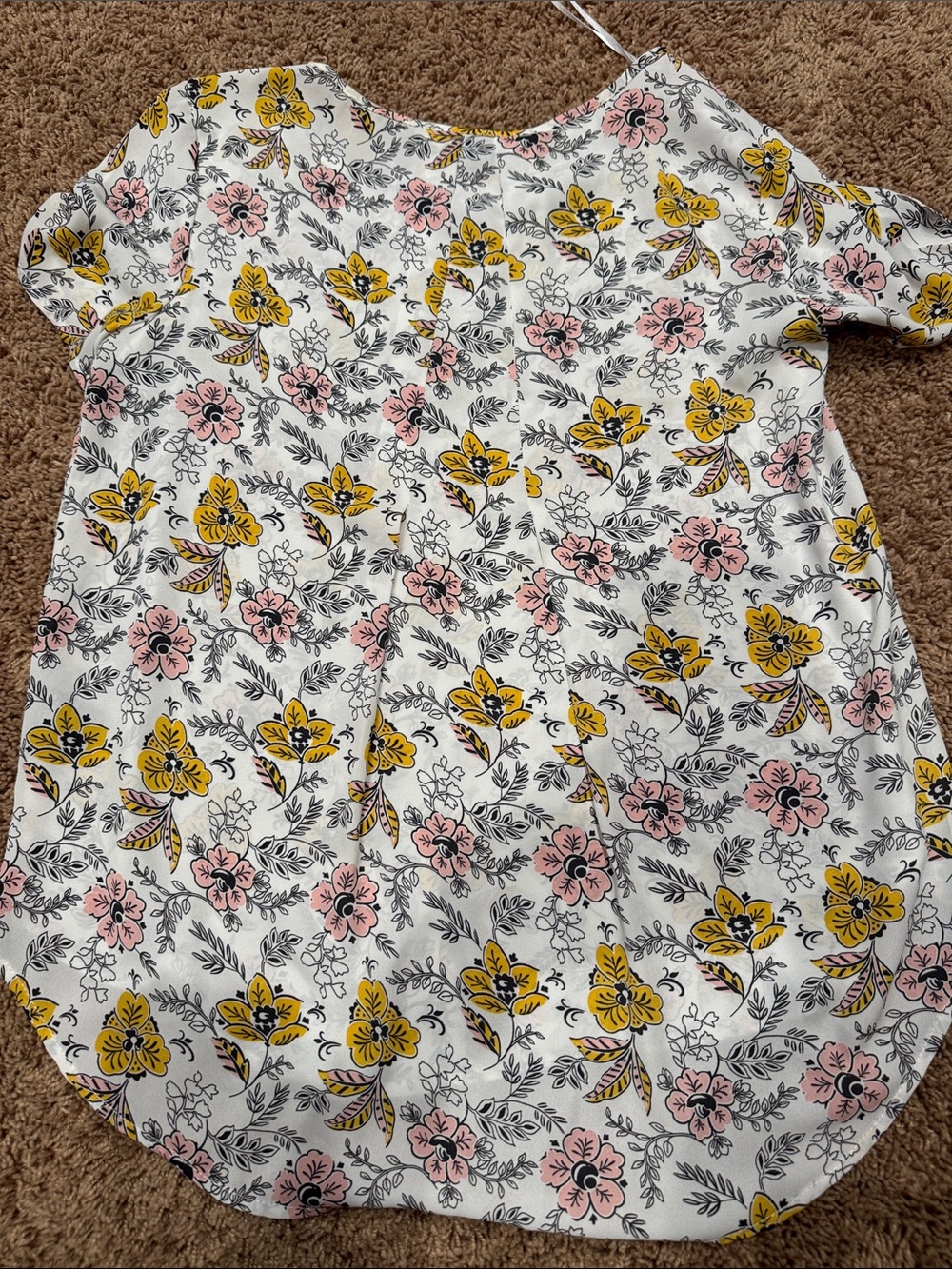 Premise White Short-Sleeve women's V-Neck Shirt with Yellow & Pink Floral PrintM